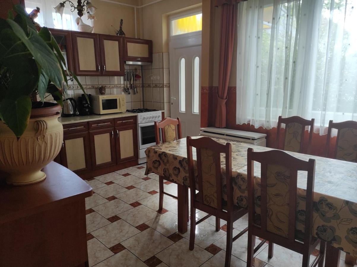 Kovacs Vendeghaz Apartment Hajduszoboszlo Bagian luar foto