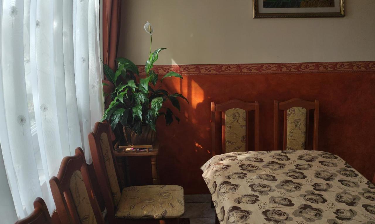 Kovacs Vendeghaz Apartment Hajduszoboszlo Bagian luar foto